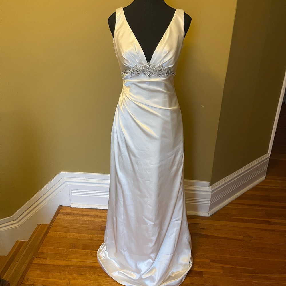 Wedding gown